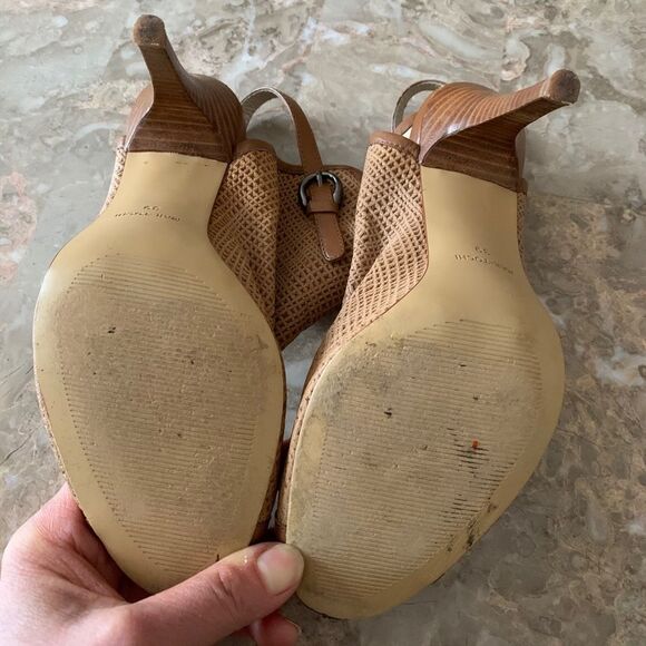 MarTochi beige mesh high heel sandals, great shape, worn 2 times, size 9 - Picture 7 of 8
